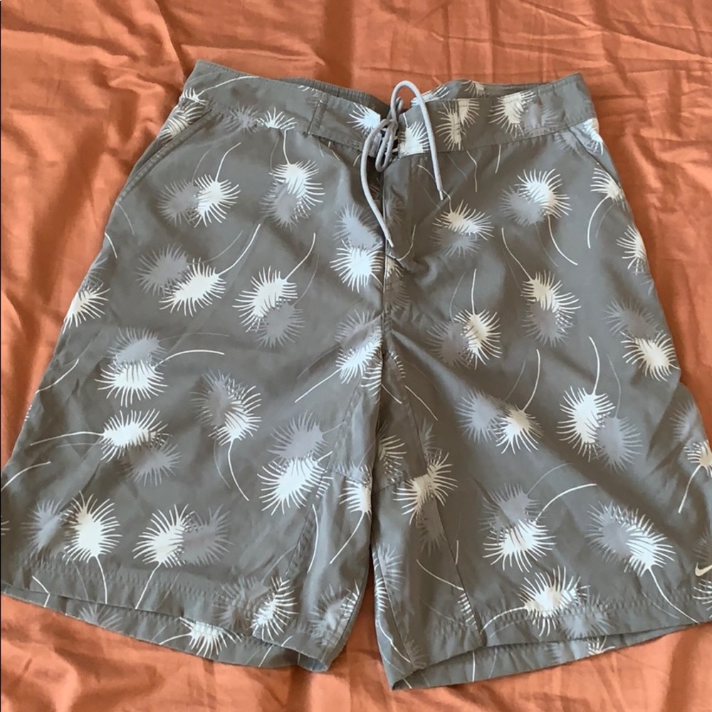 Men’s Nike boardshorts without liner